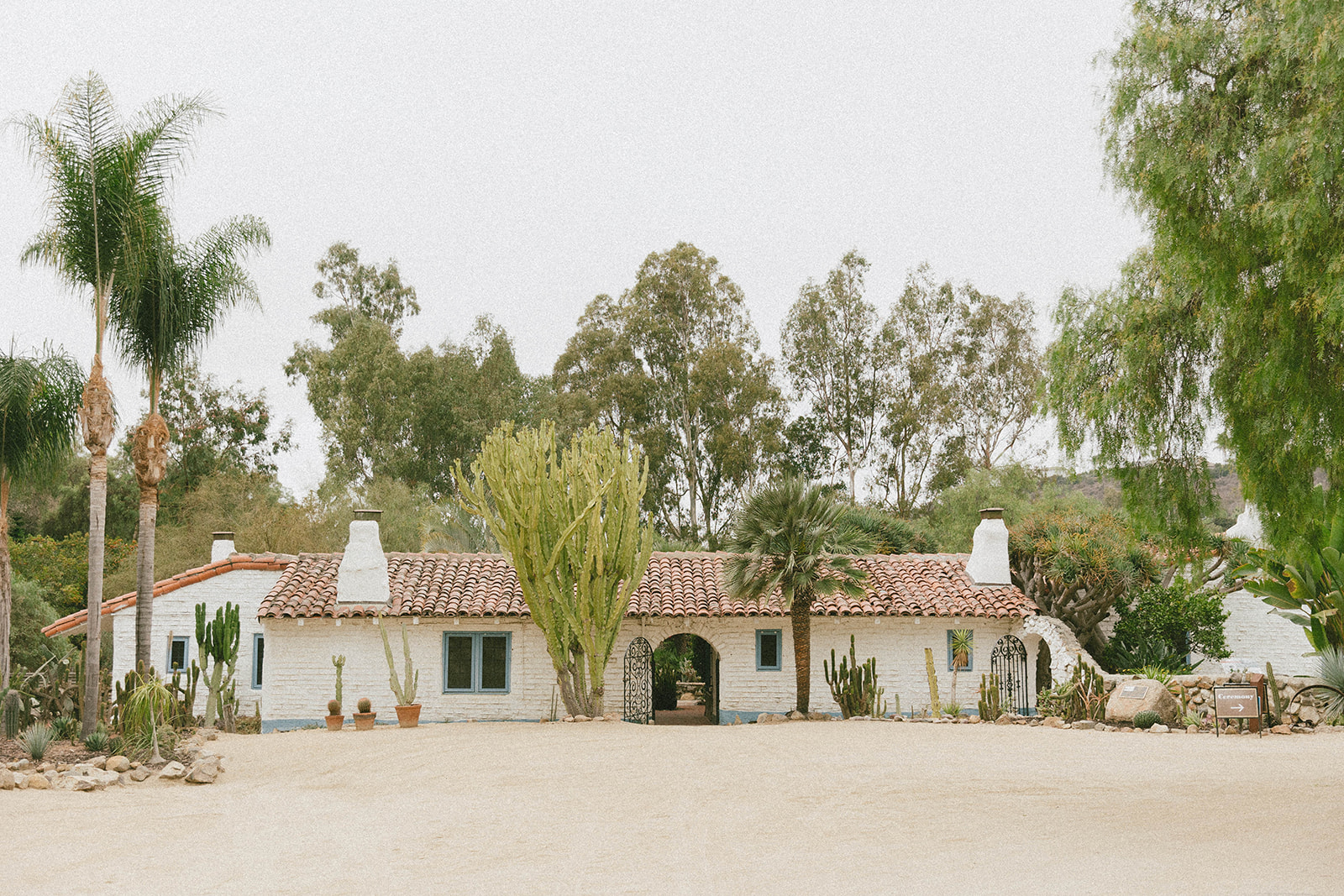 Bridal Party 101  Responsibilities – Leo Carrillo Ranch Weddings